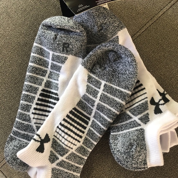 3pairs L Under Armour Elevated No-Show Socks - Picture 3 of 5